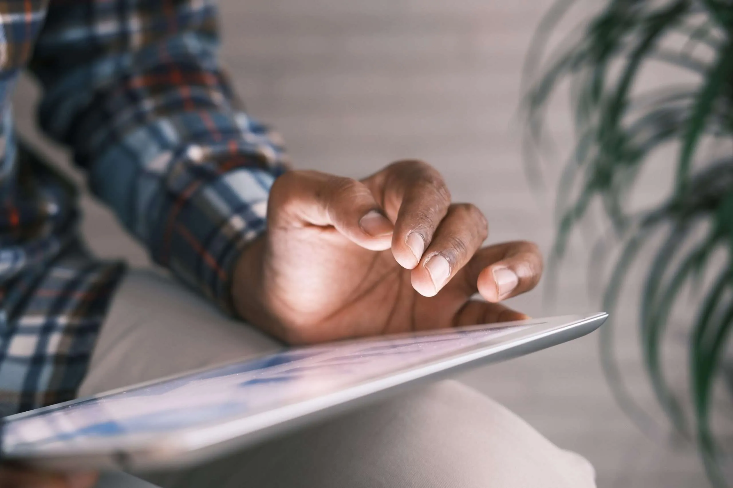 Person using tablet to read